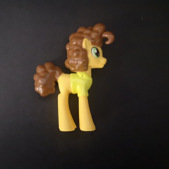 A Collection of 6 Various My Little Pony Figurines Approximate 2" - Picture 6 of 10